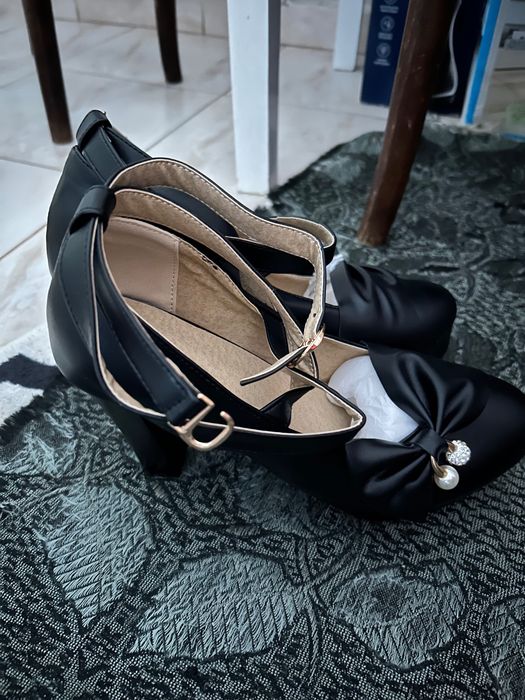 Pantofi cu toc marimea 40