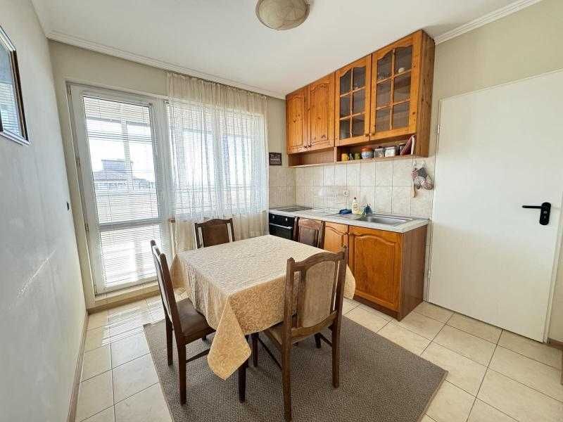 Дава се под наем Двустаен апартамент в Бургас, Възраждане - 65 кв.м за 331.5 € - Снимка #2