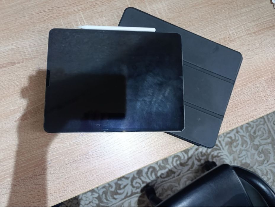 Ipad pro 12.9 4-pakaleniya 2020 wifi