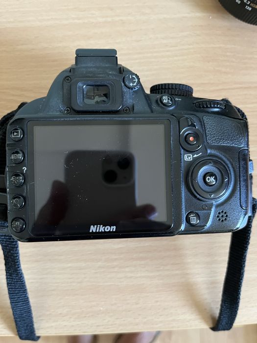 Продавам тяло фотоапарат Никон Nikon D3100