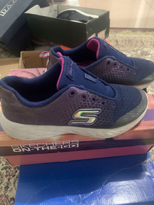 Кроссовки 35 р skechers