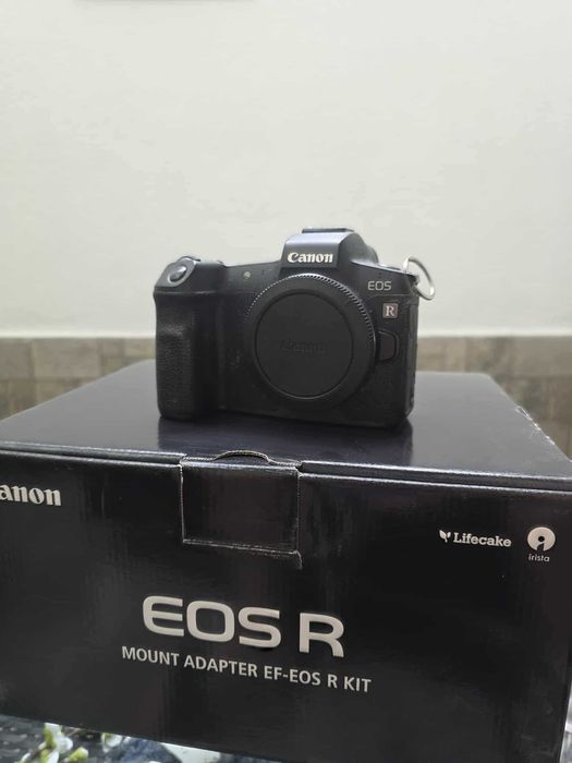 Фотоапарат Canon EOS R