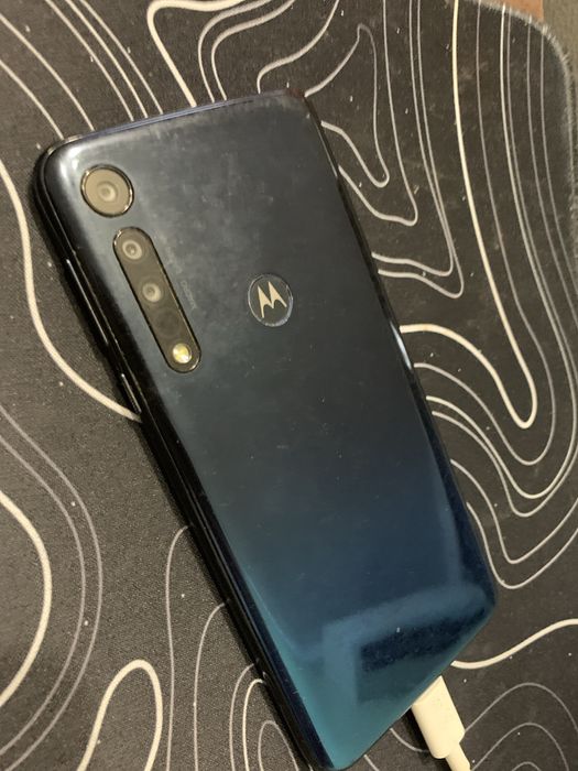 телефон motorola moto one macro 64gb