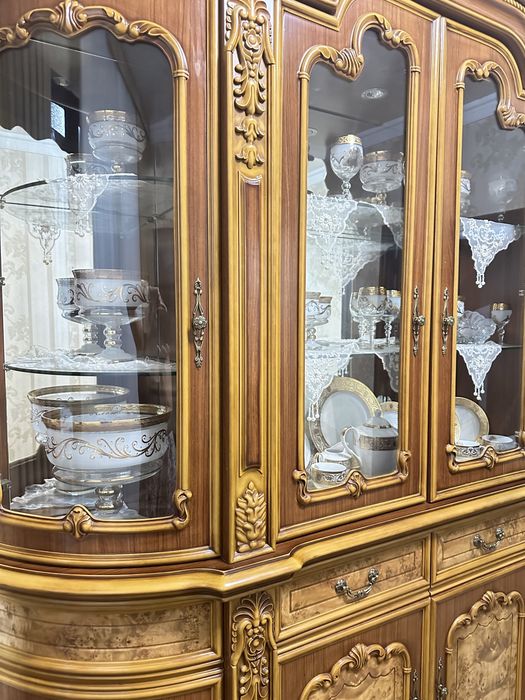 Продам мебель с посудой в отличном состояние только наличние 1.100$