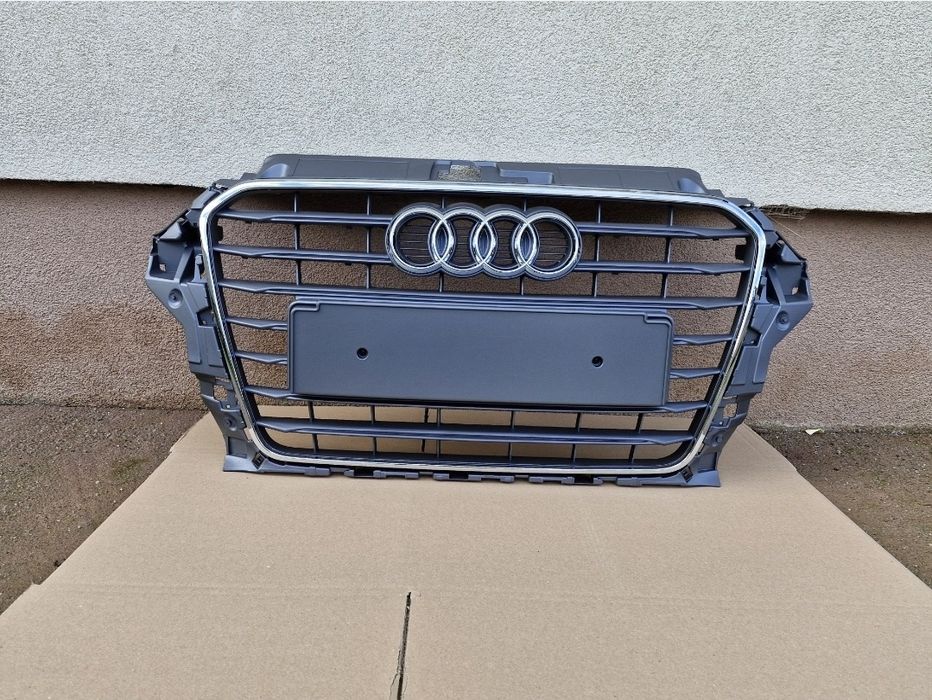 Grila centrala Audi A3 8V NOUA 2013-2016