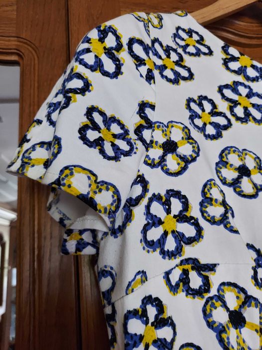 Платье светлое с цветами