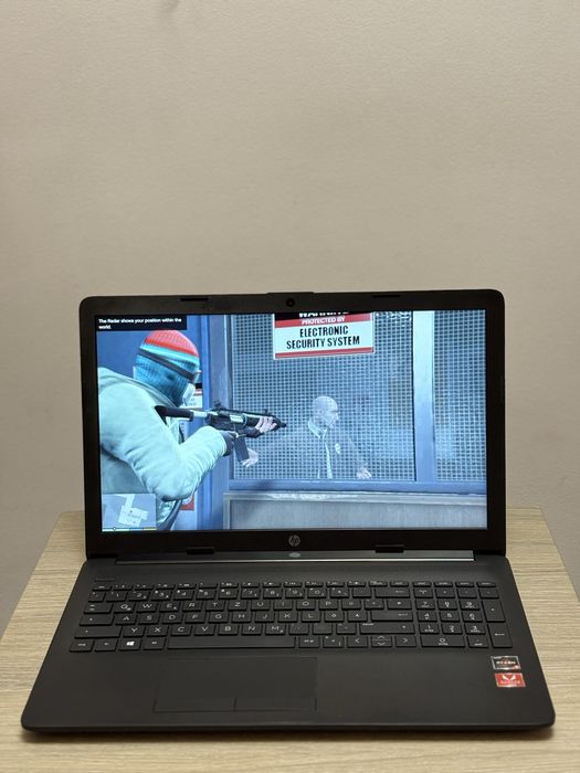 Laptop hp ryzen , 8gb ram , windows 11 impecabil