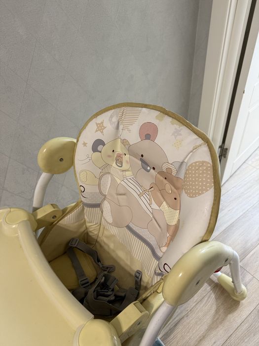 Детский стульчик для кормления