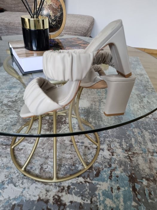 Saboți H&M (mar 36)(22,5cm)