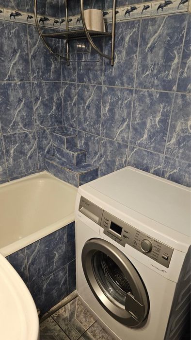 Vand apartament cu o camera (Tudor-langa piata de la Diamant)