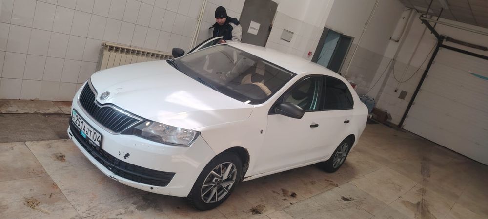 Продам skoda rapid 2014 года