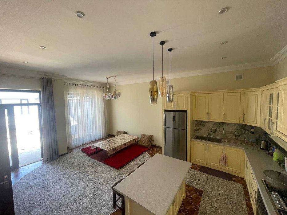 уй сотилади. Дормонда 6 сотих замонавий, новостройка килиб курилган.