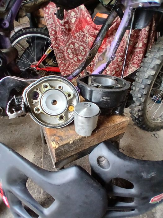 ПРОДАВА СЕ  Apriliq50Rx  НА ЧАСТИ!!!