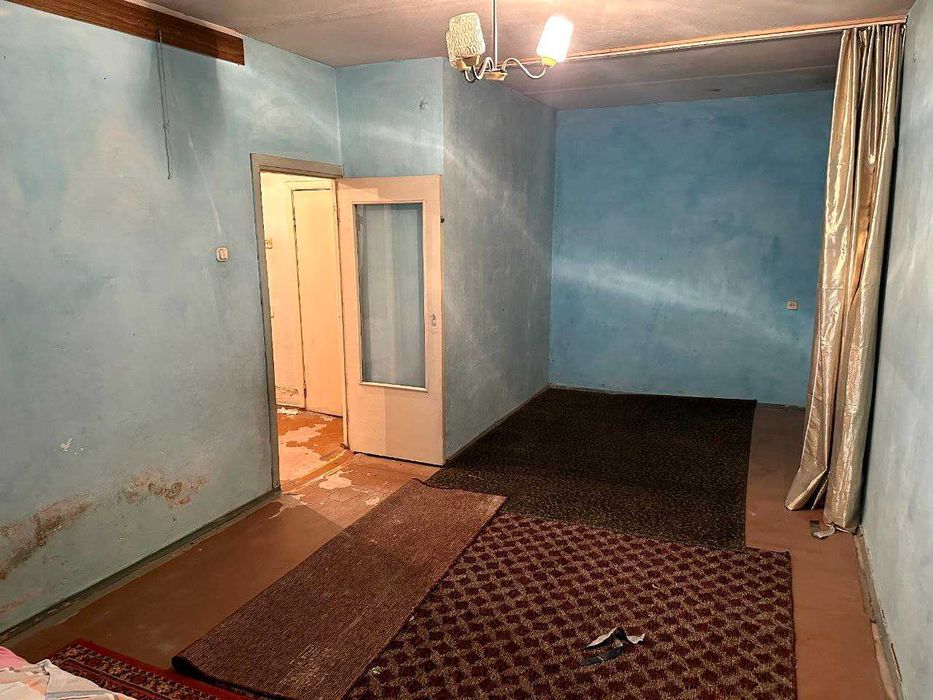 Белтепа  1хкомнатная  без ремонт   42м2 Продаётся  !!!