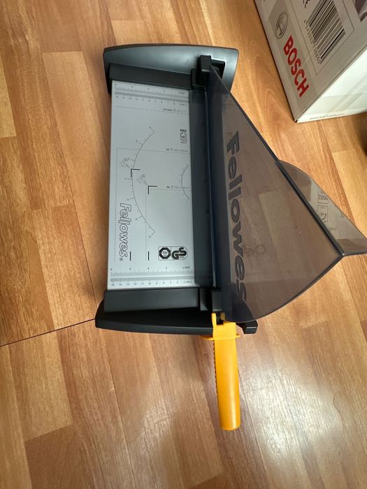 Ghilotină hârtie Fellowes Fusion A4 – stare foarte bună