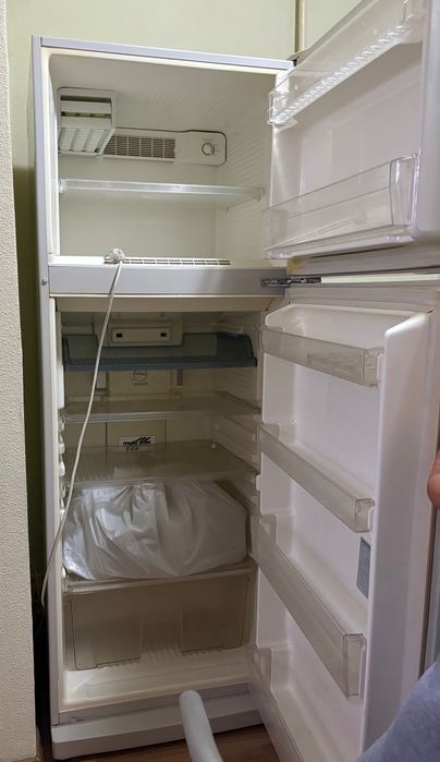 Холодильник Samsung