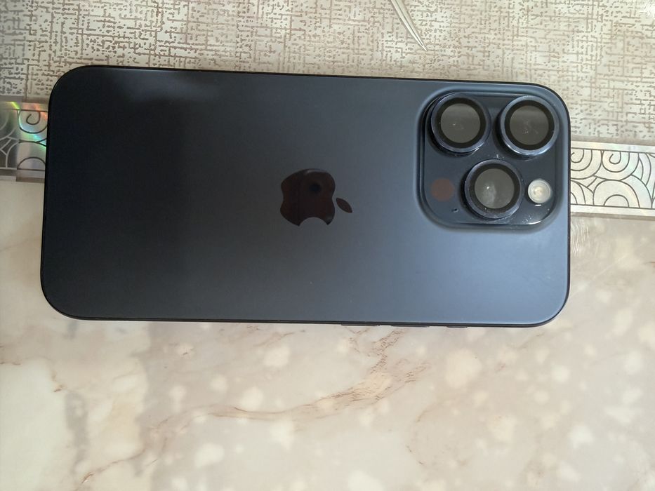 Продаю Iphone 15pro