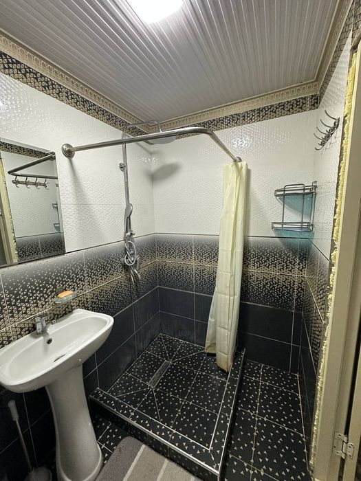 Сдается на Вокзале 3/3/5 по ул Беруни ориентир магазин "КИВА".