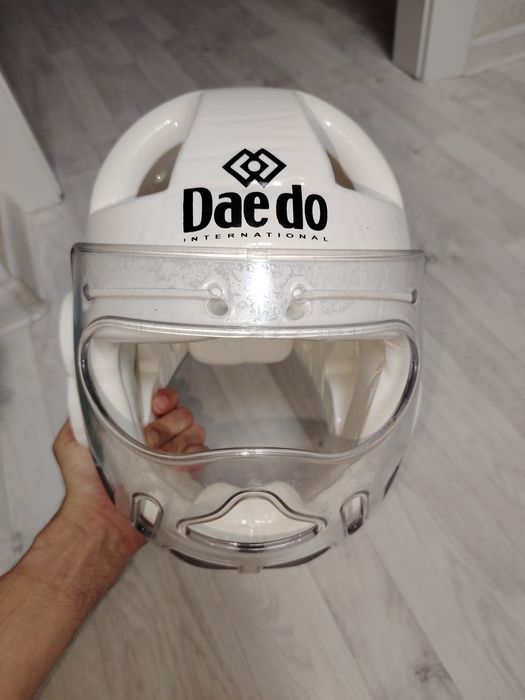 Продам шлем для единоборств