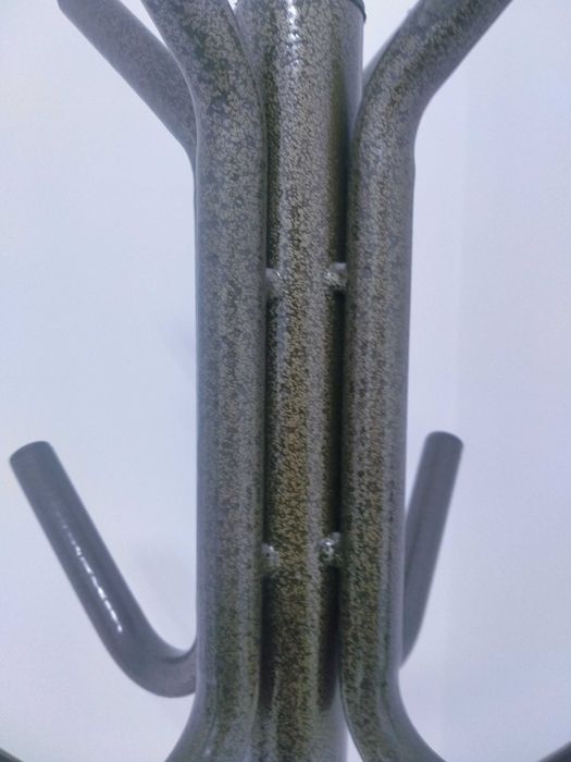 Вешалка напольная.