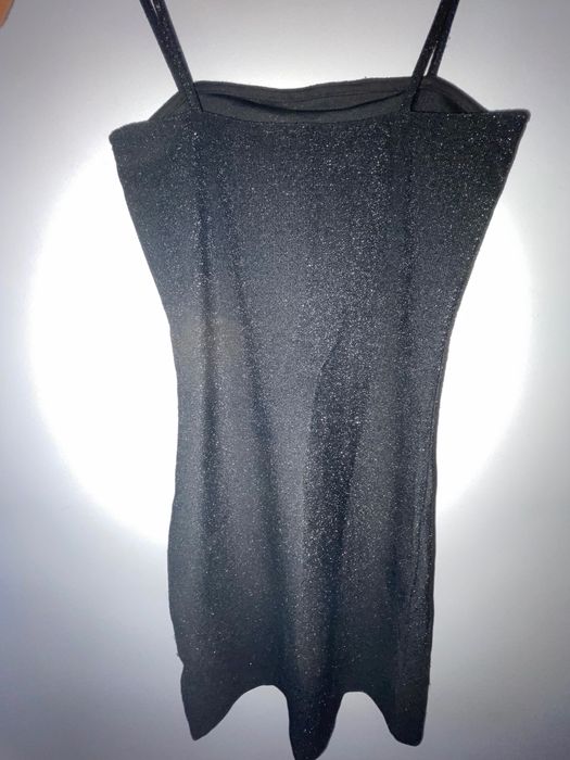 Мини черна рокля h&m