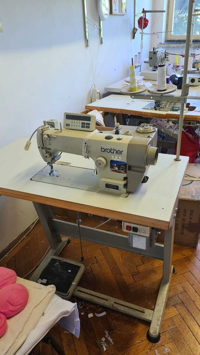 Vand masina de cusut industriala liniara / simpla marca BROTHER,  cu taiere automata, ungere automata cu ulei