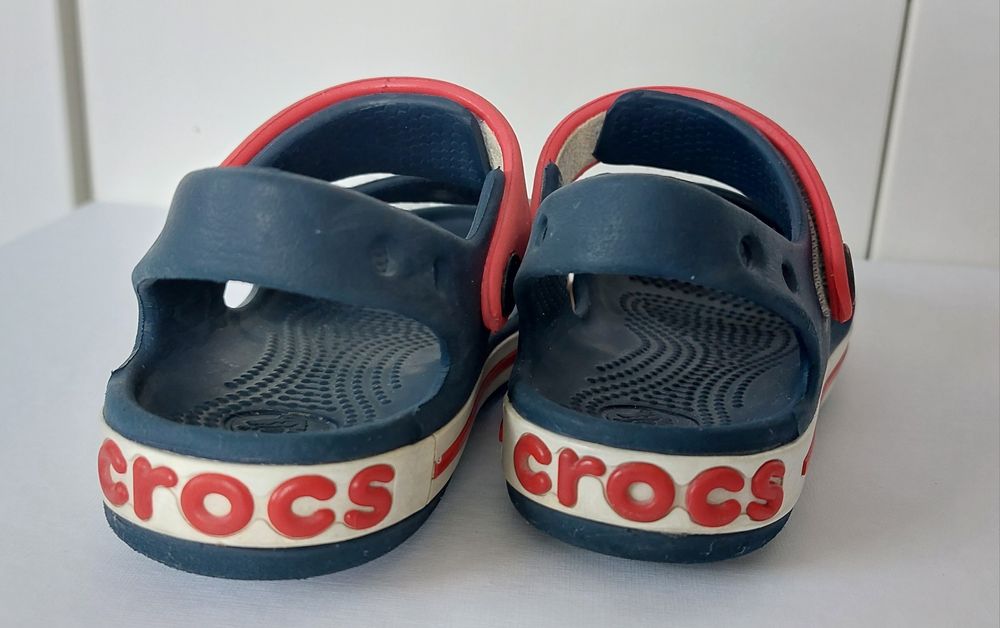Сандали crocs c9 25-26 номер