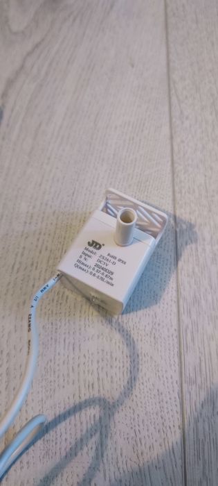 Мини USB Потопяема Помпа за Вода (За Фонтанчета за Домашни Любимци / Аквариуми)