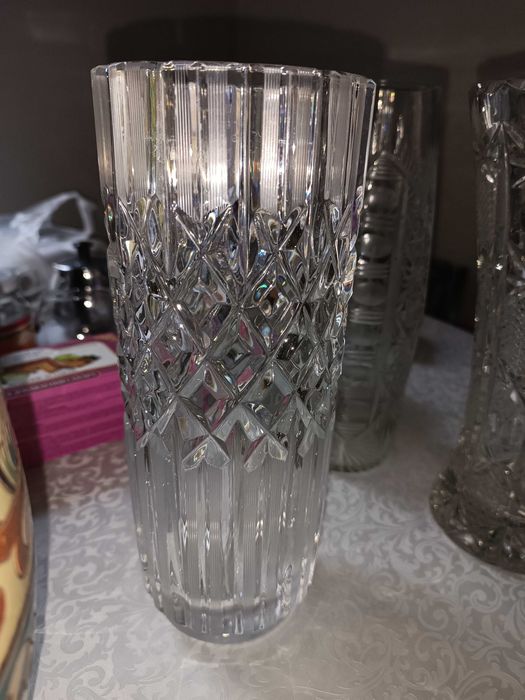 Продам хрустальные вазы, салатники