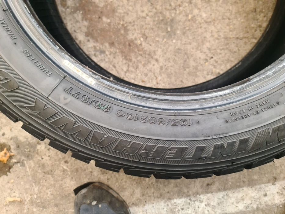 195 60 16 C Firestone 4 anvelope iarna ca noi