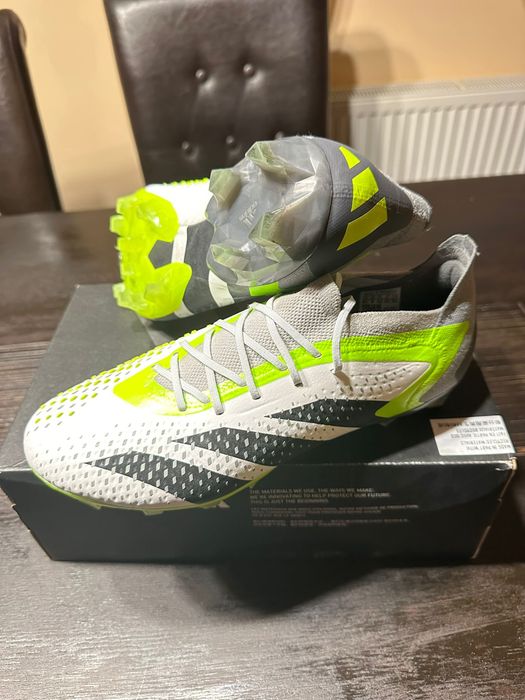 Ghete Fotbal Adidas PREDATOR ACCURACY.1 L AG