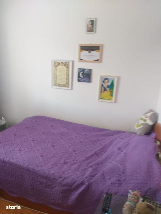 Decomandat, Rovine-Scola 39, 93.000 Euro neg.