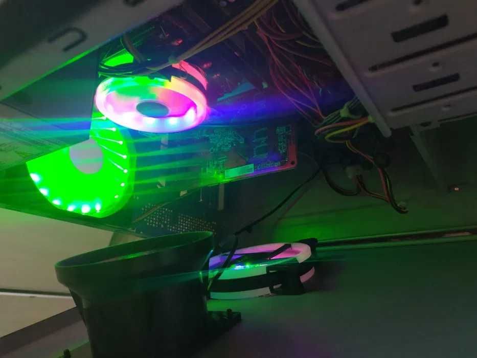 Компьютер стационарный.Укомплектованный.