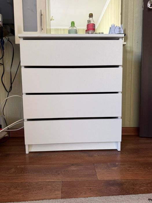 продаю белый комод