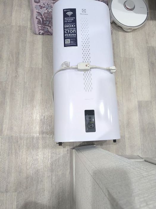 Продам водонагреватель Electrolux
