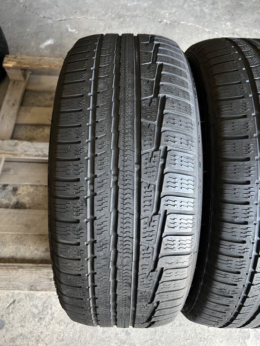 2 anvelope de iarna 225/55.17 nokian!