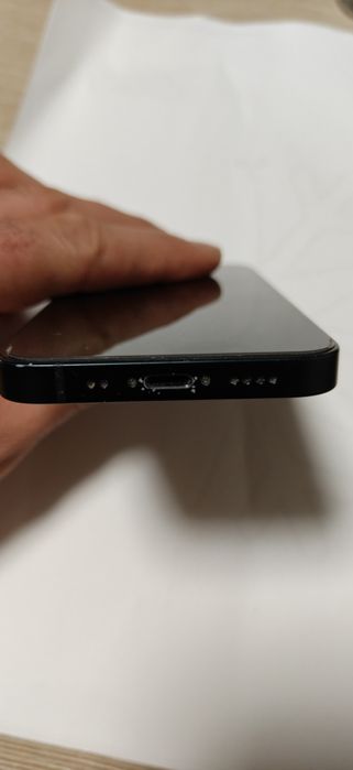Продавам iphone 13 mini 128GB