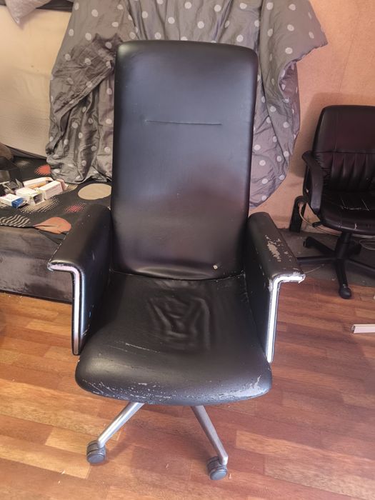 Дизайнерски стол