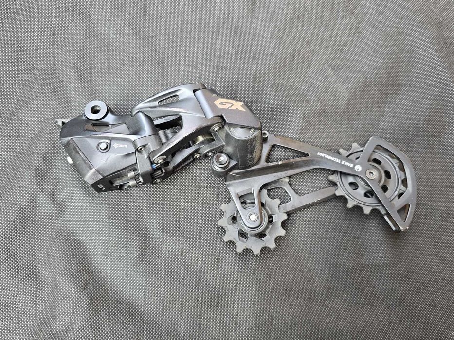 SRAM GX Eagle AXS, Fizic Adaptive R1