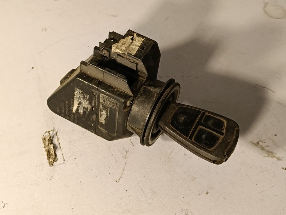 Гълтач с ключ Mercedes W210 / W208/ W202 2085450108 EZS модул