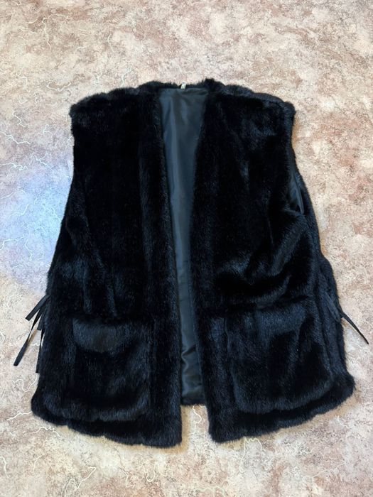 Продаю меховая безрукавка 50-52