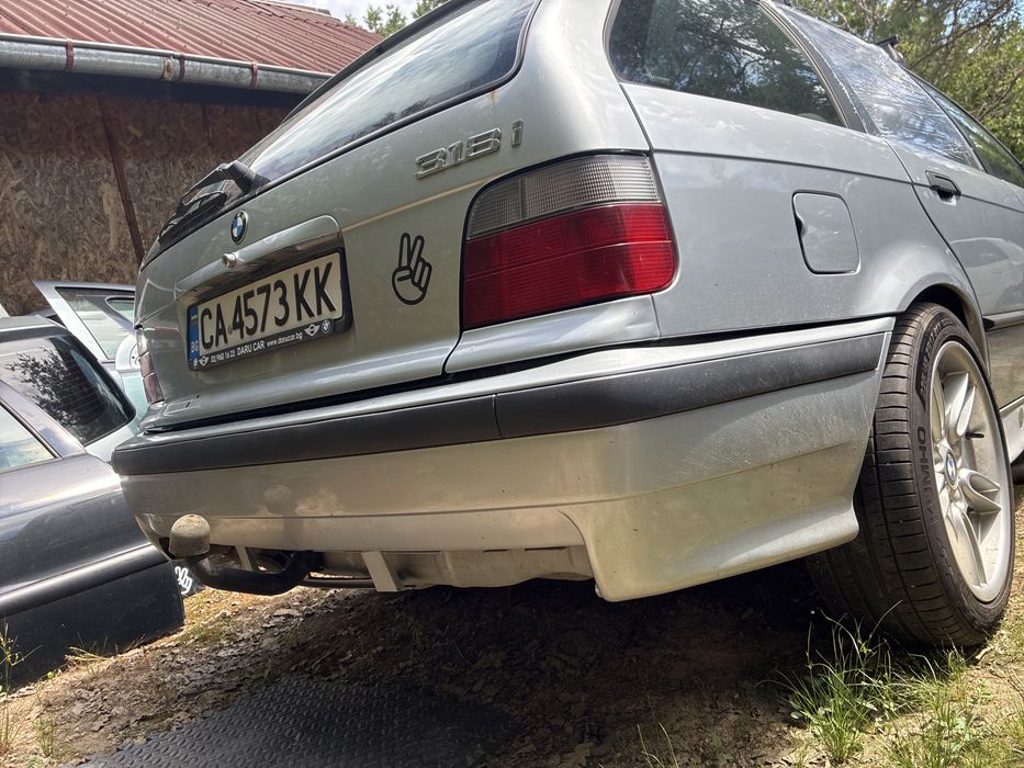 Задна М броня бмв е36 седан/комби