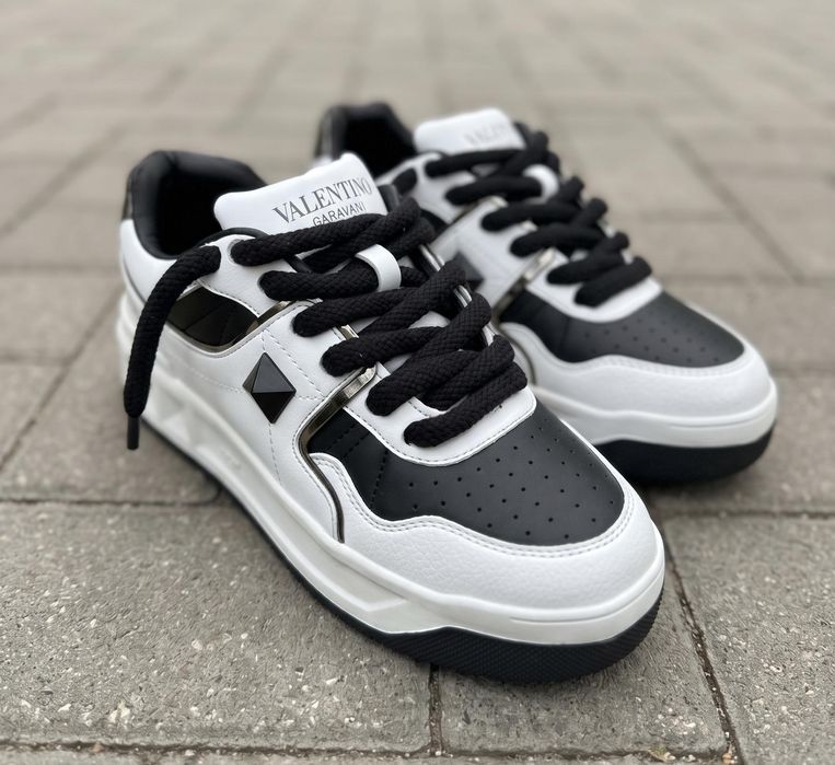 Adidasi Valentino Garavani One Stud - Premium