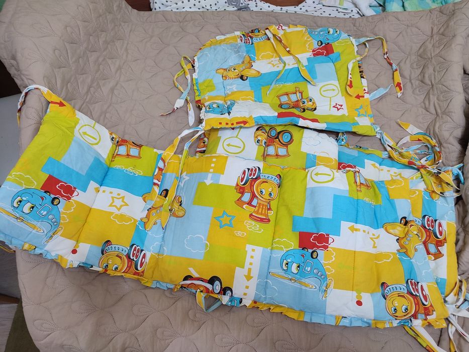 Продам бортики в манеж