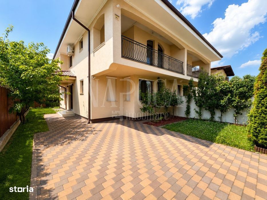 Casa 4 camere de vanzare in Floresti