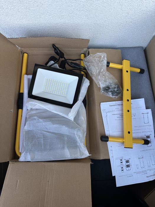 Lampă de lucru LED 200W 20000LM stativ reglabil IP66 6500K cablu și ștecher 3m – 230V