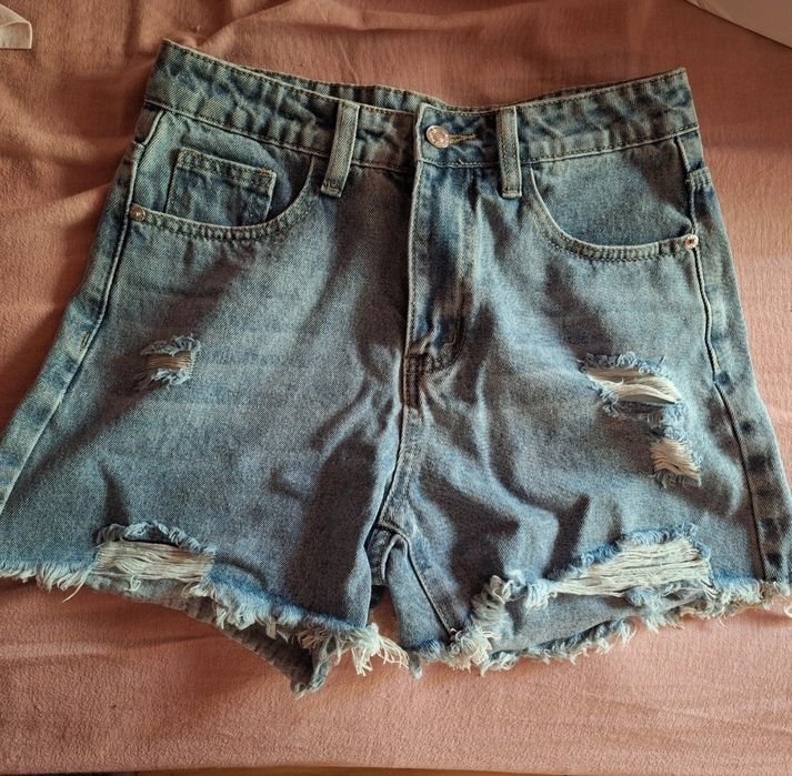 Pantaloni scurți Shein