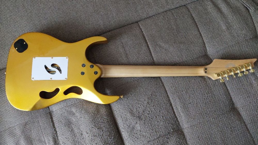 Золотой Ibanez абсолютно новый