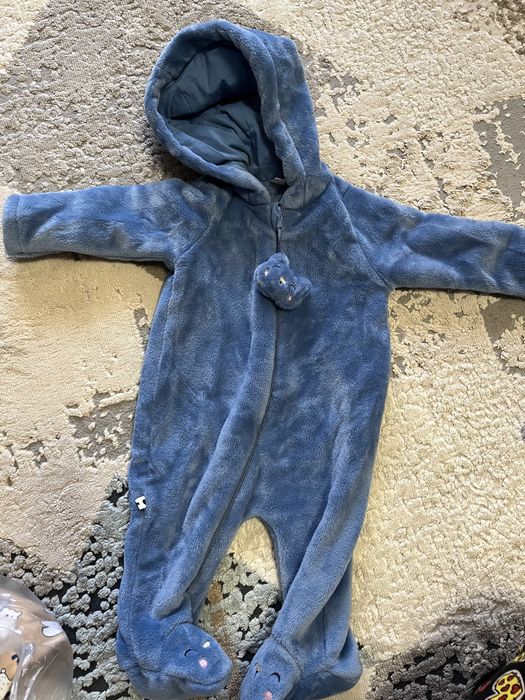 За все куртки 12000