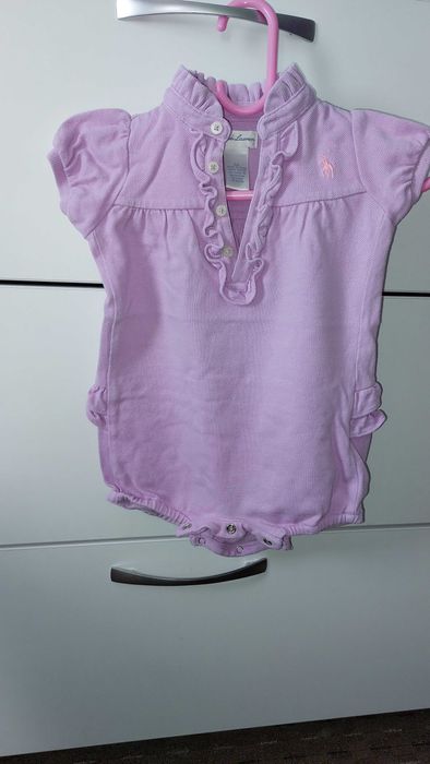 Ofer gratis in acest preț si un ham cadou nou body bebe 9 luni